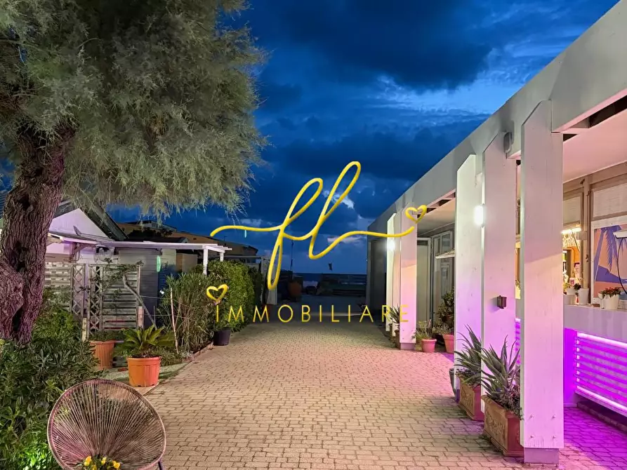 Immagine 29 di Attività commerciale in vendita  a Pisa