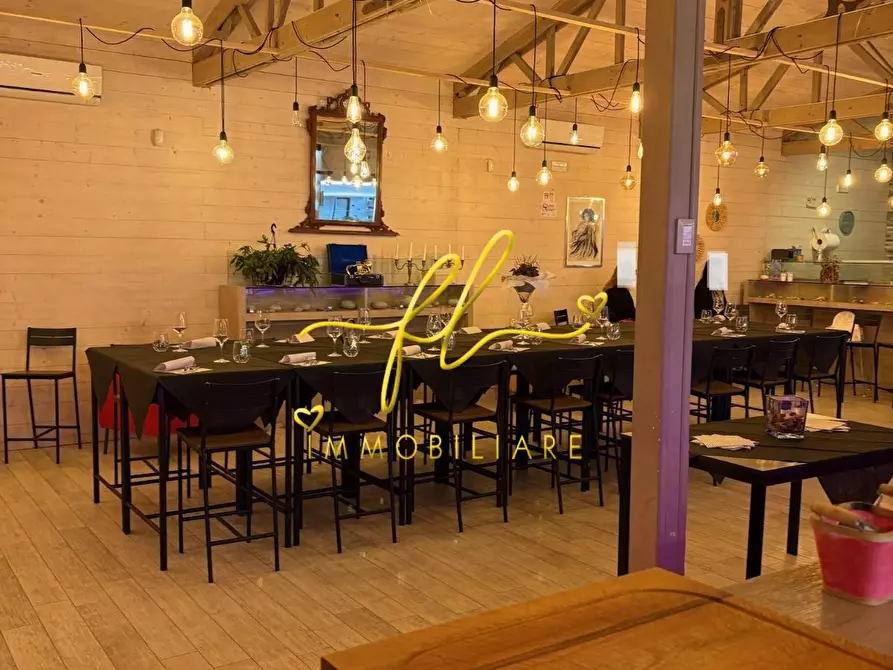 Immagine 23 di Attività commerciale in vendita  a Pisa