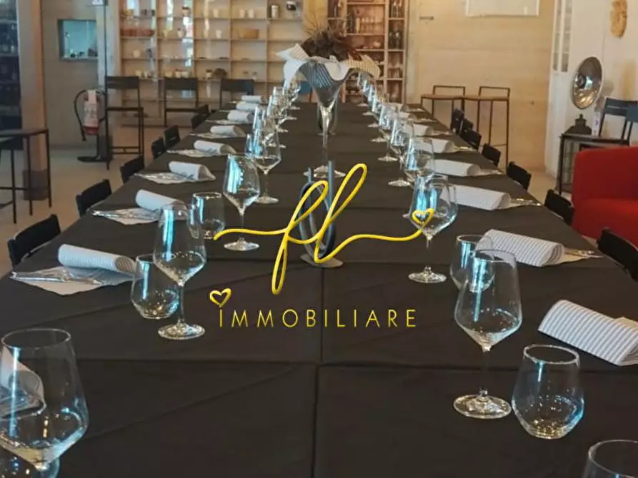 Immagine 20 di Attività commerciale in vendita  a Pisa