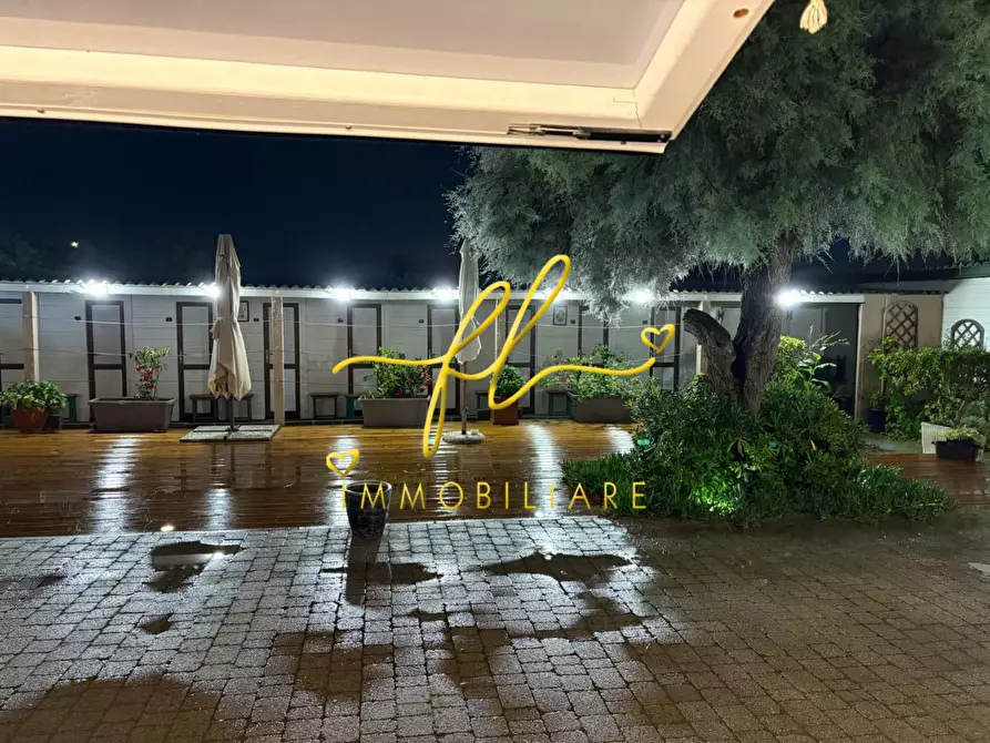 Immagine 14 di Attività commerciale in vendita  a Pisa