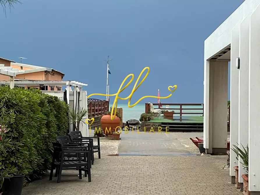 Immagine 16 di Attività commerciale in vendita  a Pisa