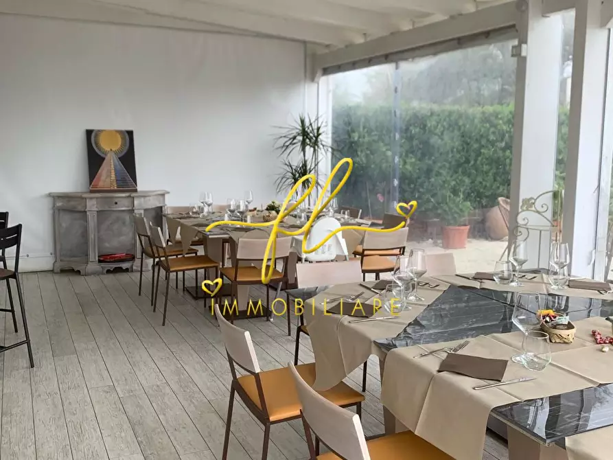 Immagine 42 di Attività commerciale in vendita  a Pisa