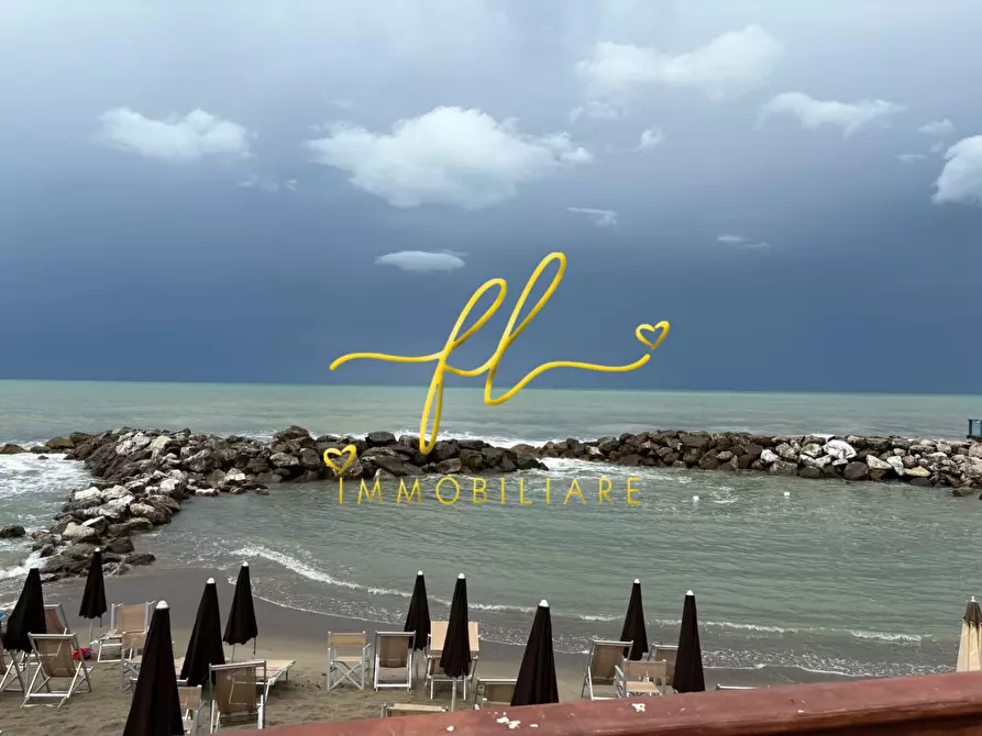 Immagine 5 di Attività commerciale in vendita  a Pisa