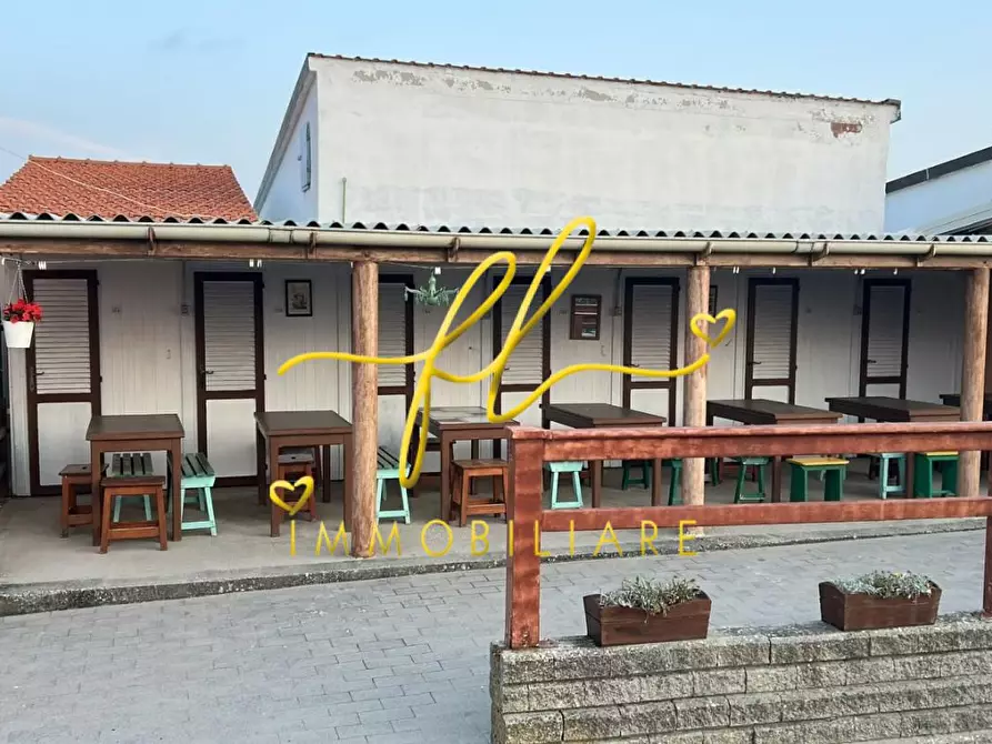 Immagine 24 di Attività commerciale in vendita  a Pisa