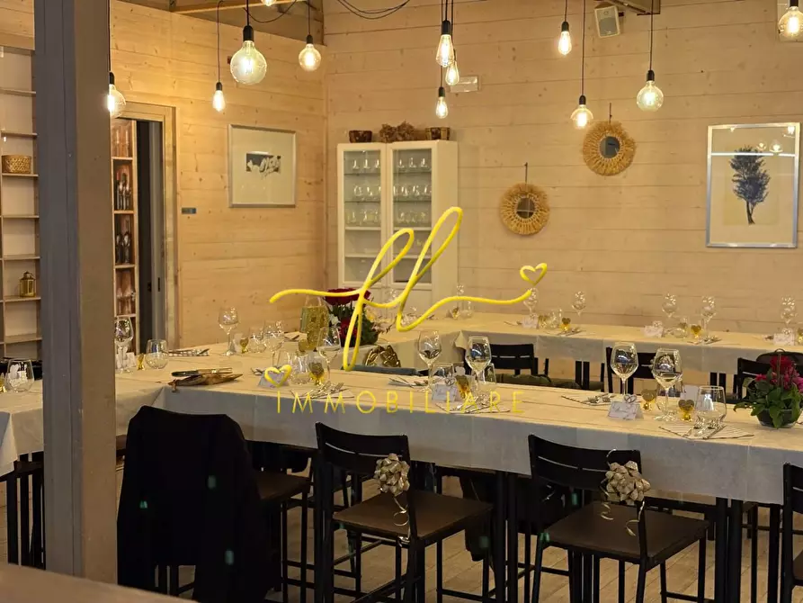 Immagine 7 di Attività commerciale in vendita  a Pisa