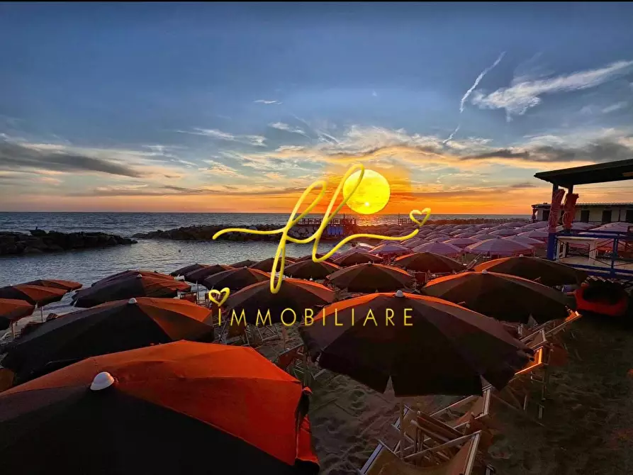 Immagine 37 di Attività commerciale in vendita  a Pisa