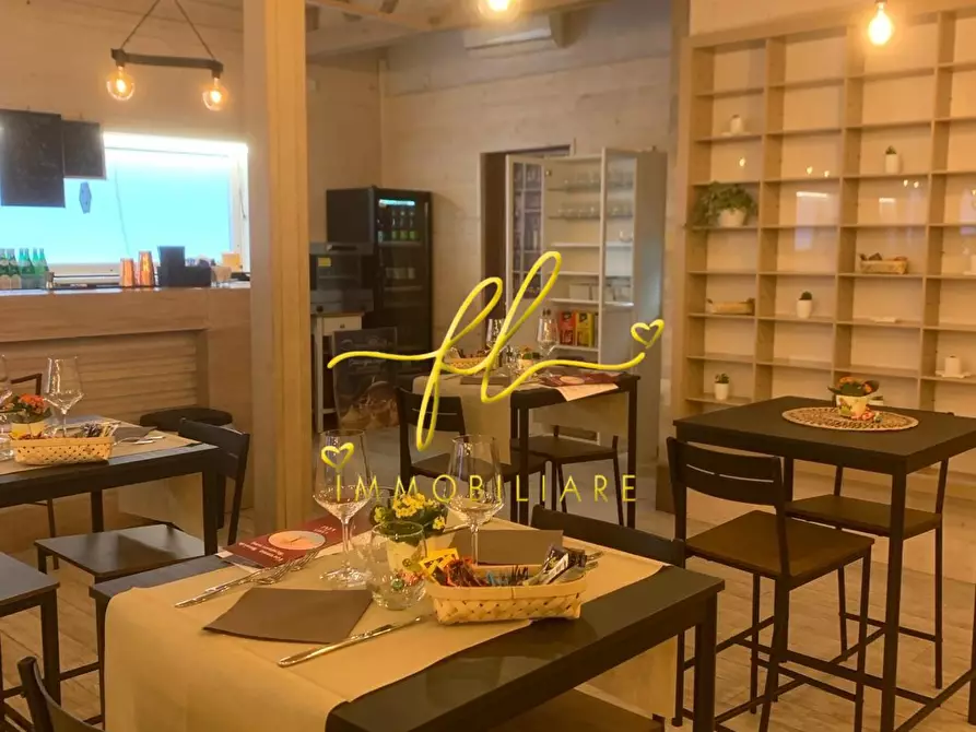 Immagine 43 di Attività commerciale in vendita  a Pisa