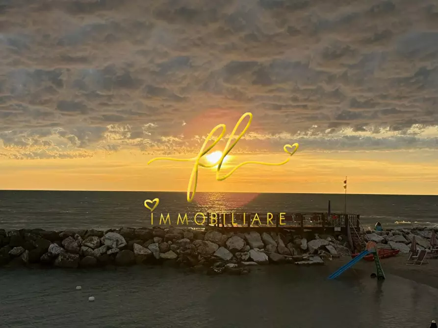 Immagine 10 di Attività commerciale in vendita  a Pisa