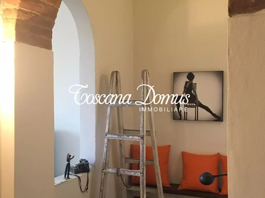 Immagine 10 di Appartamento in vendita  a Siena