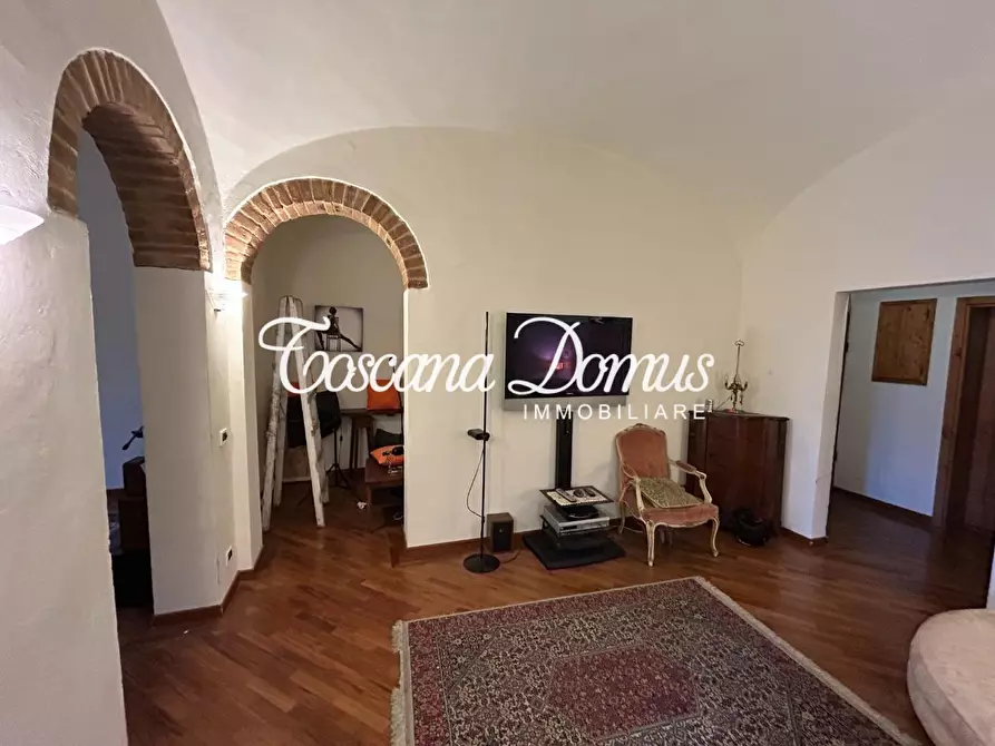 Immagine 2 di Appartamento in vendita  a Siena