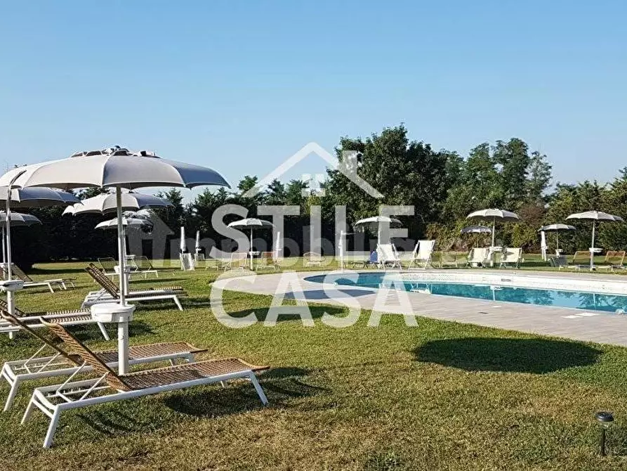 Immagine 6 di Casa colonica in vendita  a Altopascio