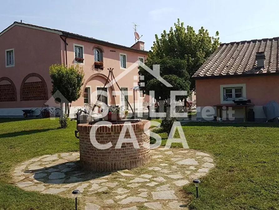 Immagine 3 di Casa colonica in vendita  a Altopascio