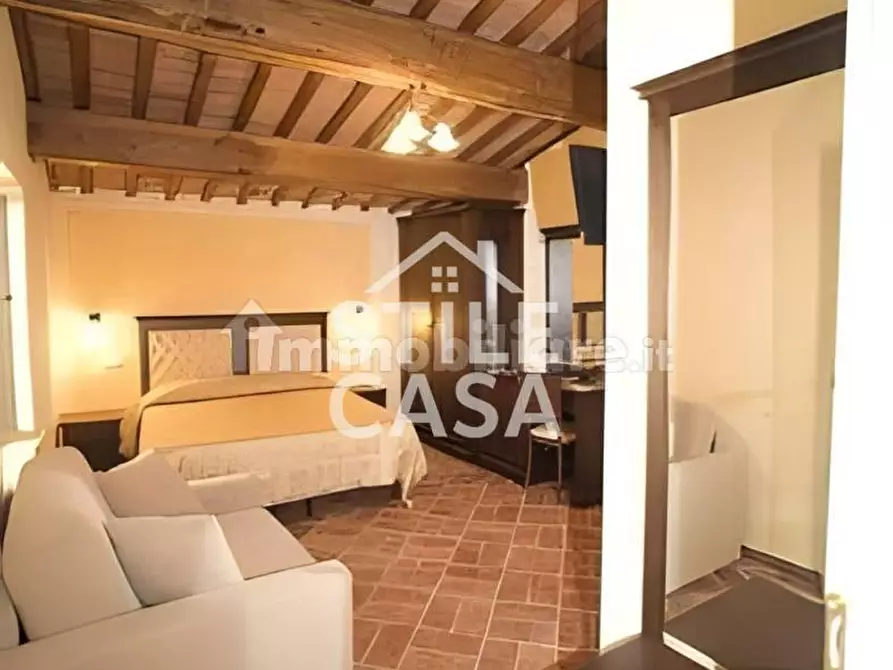 Immagine 12 di Casa colonica in vendita  a Altopascio