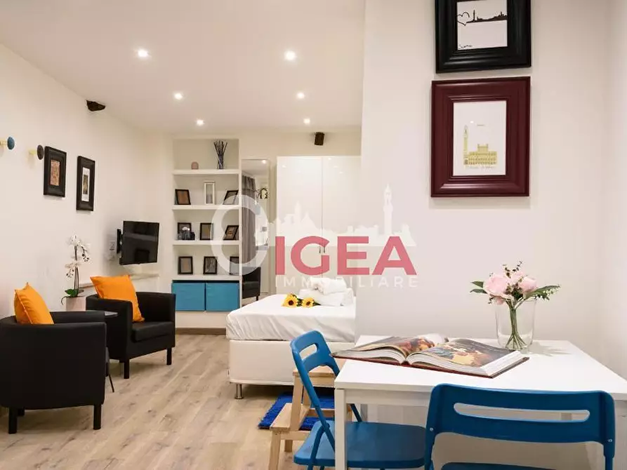 Immagine 1 di Loft/Open space in vendita  a Siena