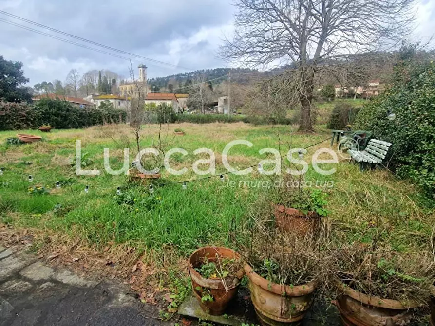 Immagine 33 di Villa in vendita  a Lucca