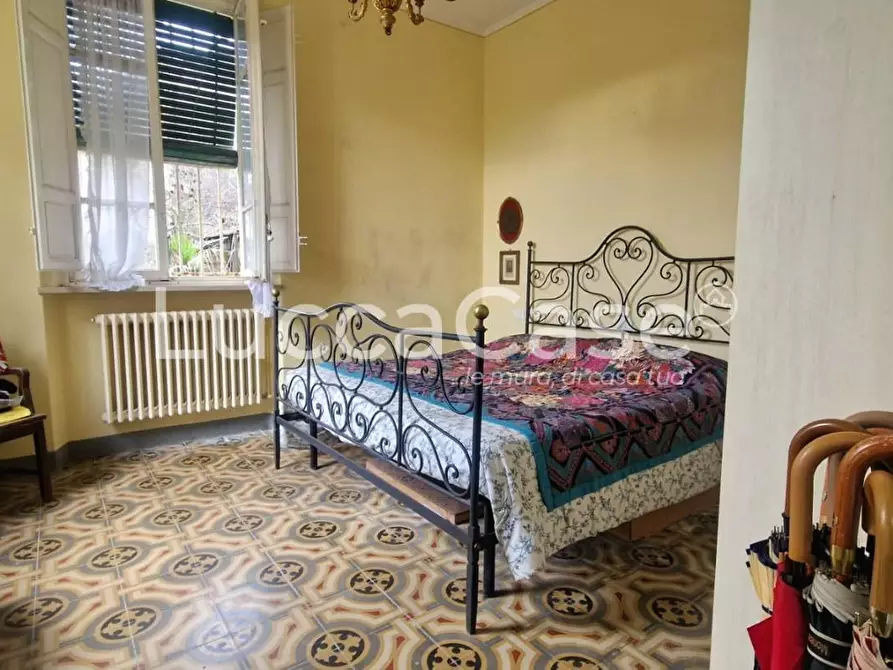 Immagine 14 di Villa in vendita  a Lucca