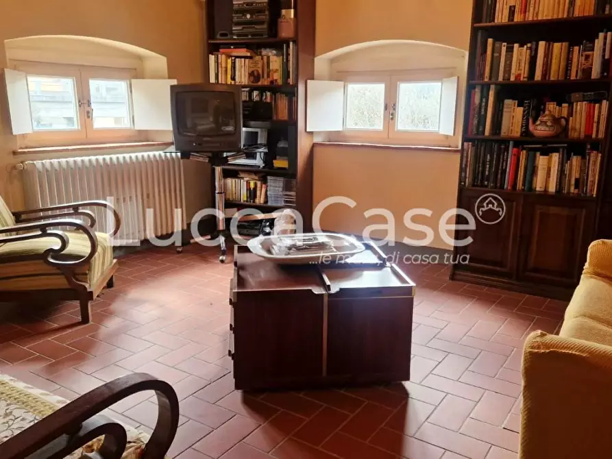 Immagine 20 di Villa in vendita  a Lucca