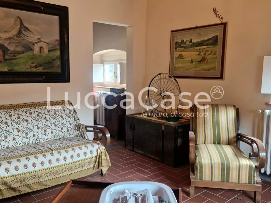 Immagine 19 di Villa in vendita  a Lucca