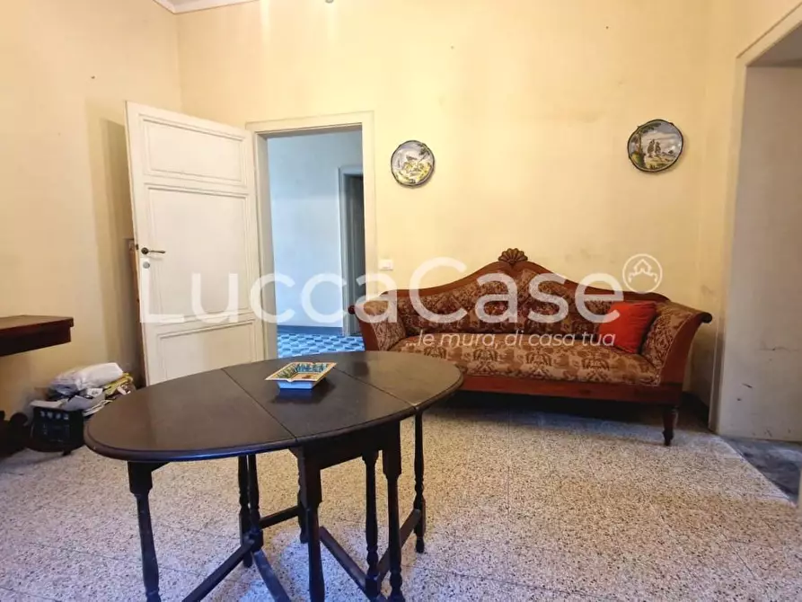 Immagine 8 di Villa in vendita  a Lucca