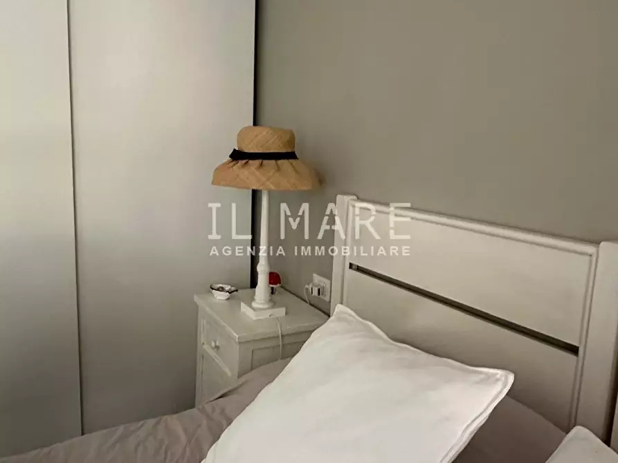 Immagine 9 di Villetta a schiera in vendita  a Massa