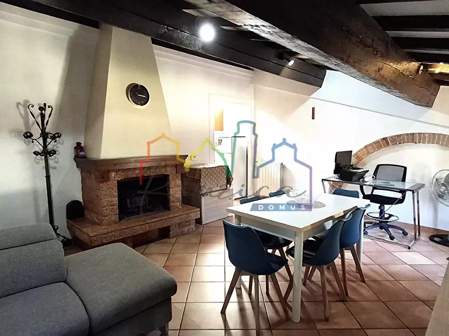 Immagine 2 di Appartamento in vendita  a Cascina