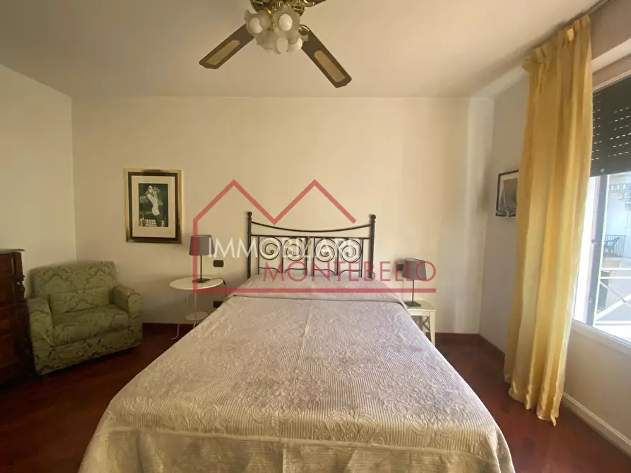 Immagine 8 di Villa in vendita  a Viareggio