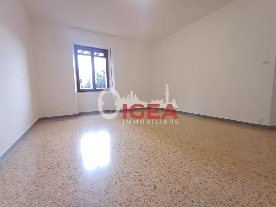 Immagine 9 di Appartamento in vendita  a Siena