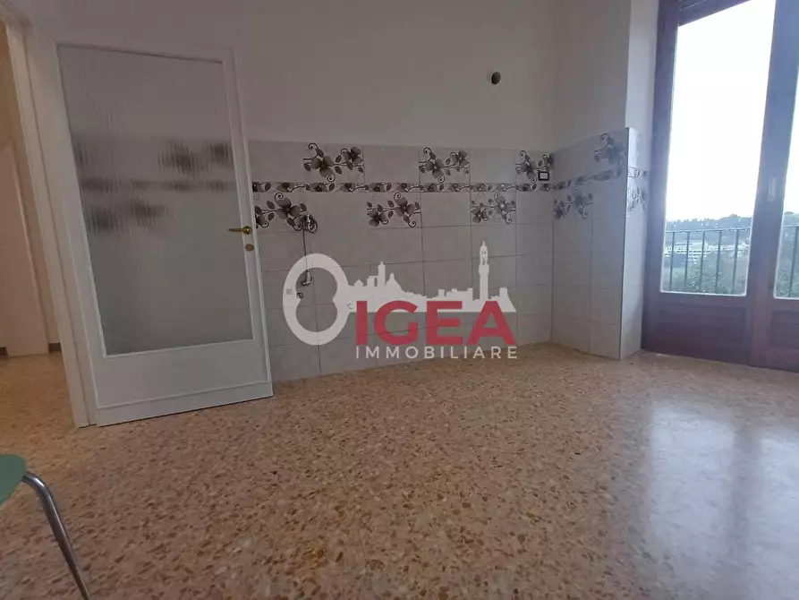 Immagine 21 di Appartamento in vendita  a Siena