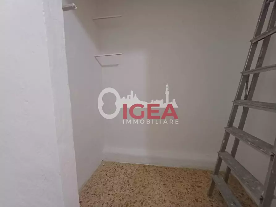 Immagine 7 di Appartamento in vendita  a Siena