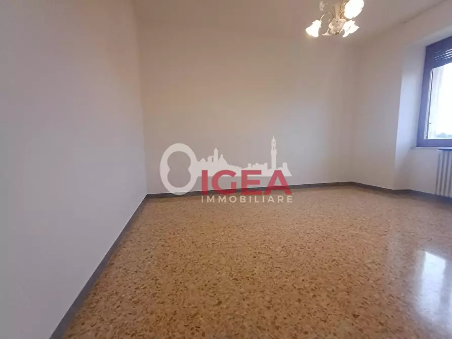 Immagine 12 di Appartamento in vendita  a Siena