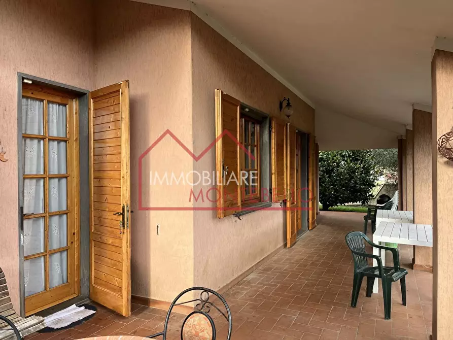 Immagine 4 di Casa indipendente in vendita  a Camaiore