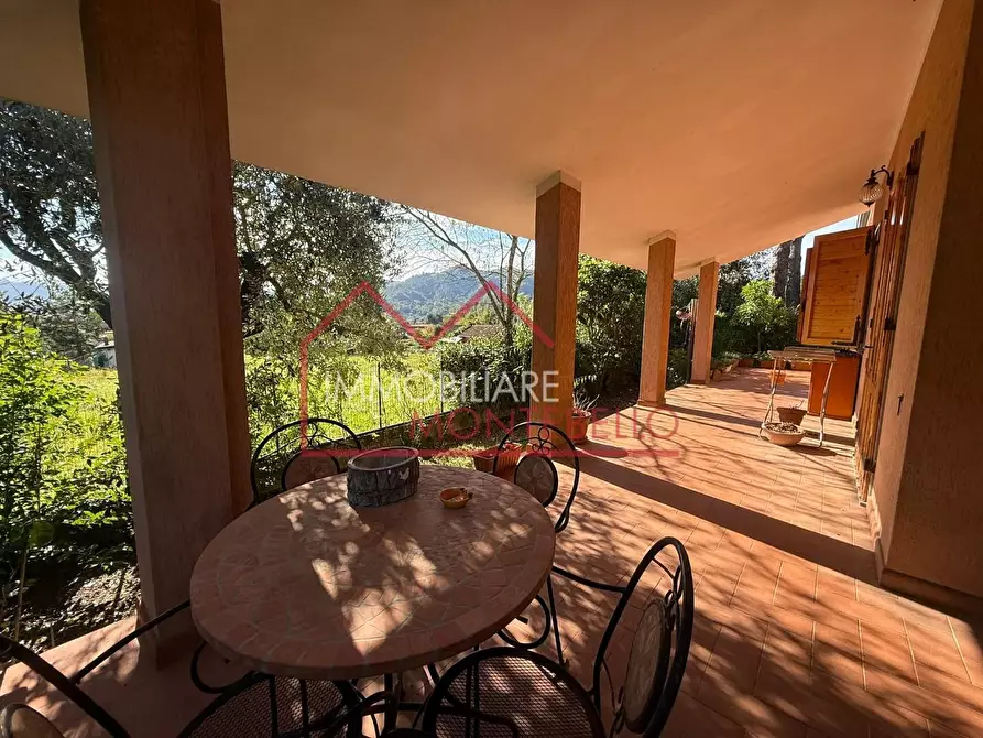 Immagine 3 di Casa indipendente in vendita  a Camaiore