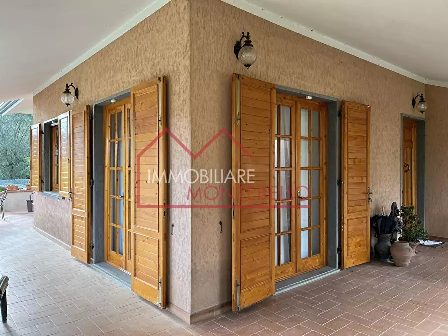 Immagine 17 di Casa indipendente in vendita  a Camaiore