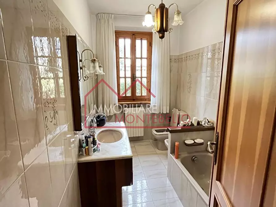 Immagine 31 di Casa indipendente in vendita  a Camaiore