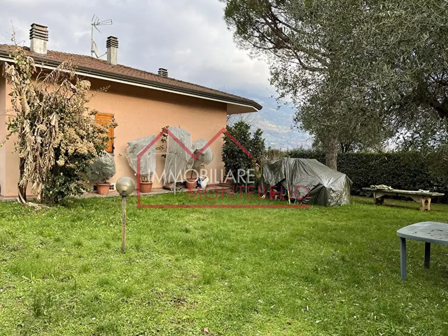 Immagine 13 di Casa indipendente in vendita  a Camaiore