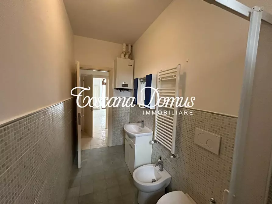 Immagine 9 di Appartamento in vendita  a Siena