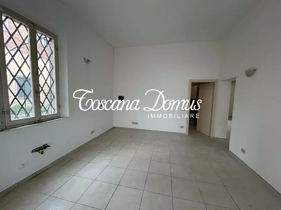 Immagine 1 di Appartamento in vendita  a Siena