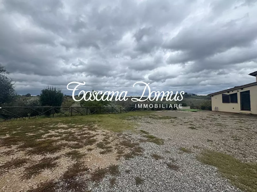 Immagine 9 di Appartamento in vendita  a Siena