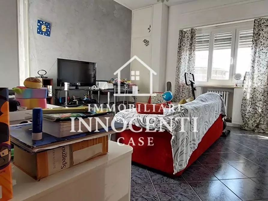 Immagine 11 di Appartamento in vendita  a Massa