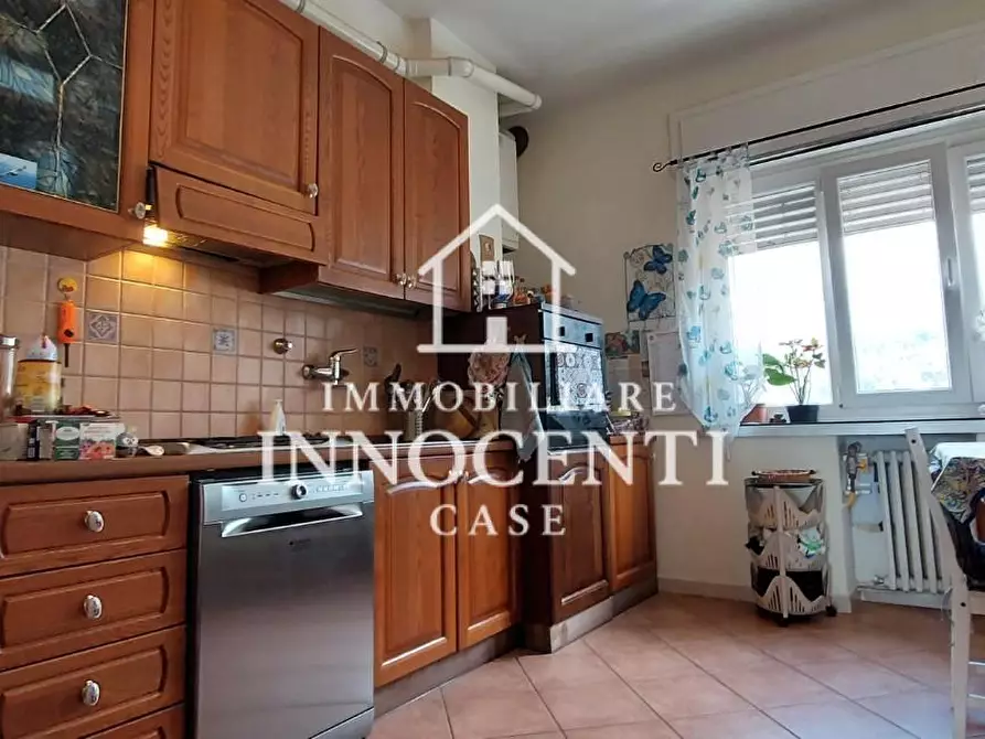 Immagine 8 di Appartamento in vendita  a Massa