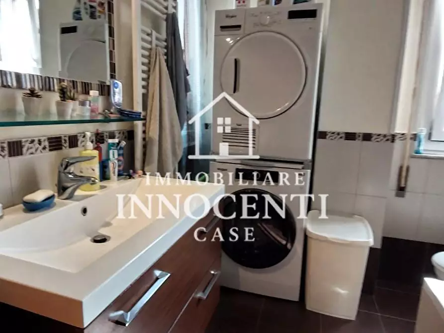 Immagine 12 di Appartamento in vendita  a Massa