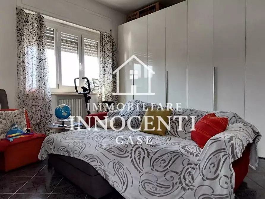 Immagine 10 di Appartamento in vendita  a Massa