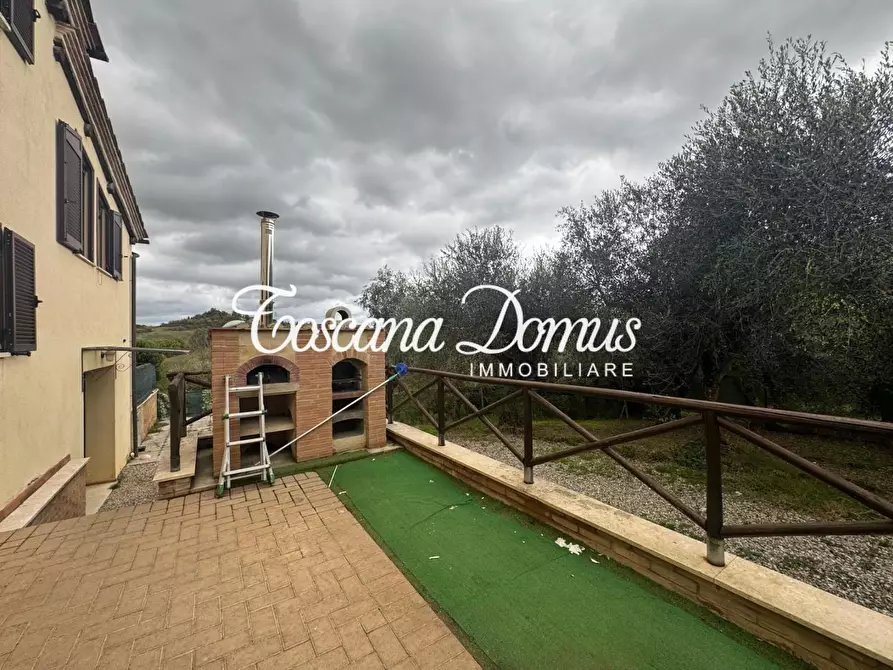 Immagine 6 di Casa bifamiliare in vendita  a Siena