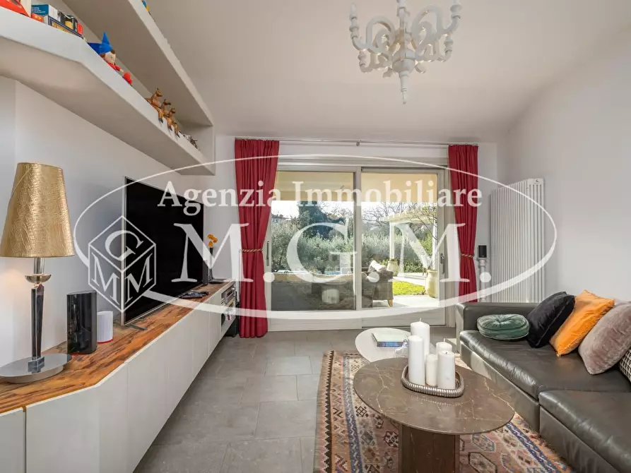 Immagine 40 di Casa bifamiliare in vendita  a Bientina