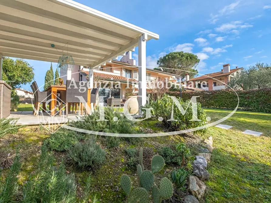 Immagine 22 di Casa bifamiliare in vendita  a Bientina