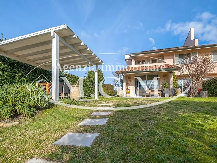 Immagine 15 di Casa bifamiliare in vendita  a Bientina