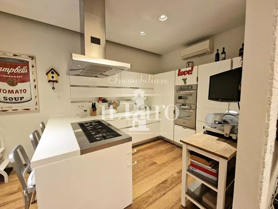 Immagine 10 di Appartamento in vendita  a Campi Bisenzio