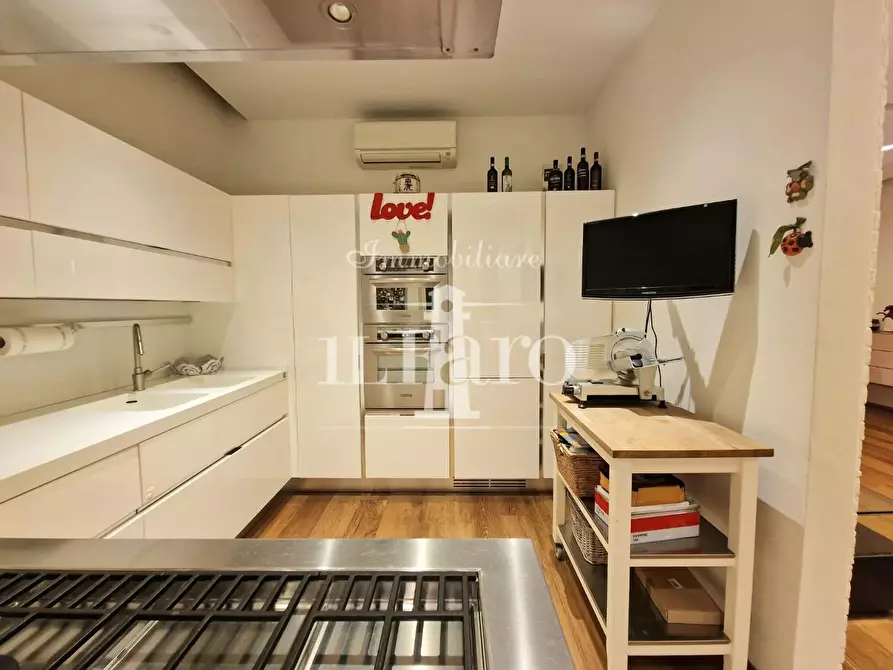 Immagine 9 di Appartamento in vendita  a Campi Bisenzio