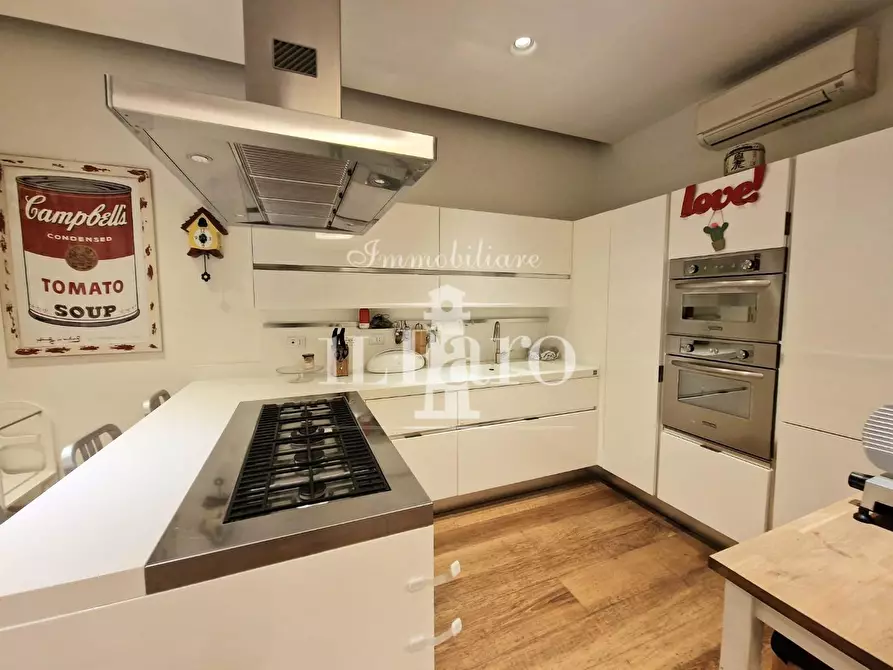 Immagine 11 di Appartamento in vendita  a Campi Bisenzio