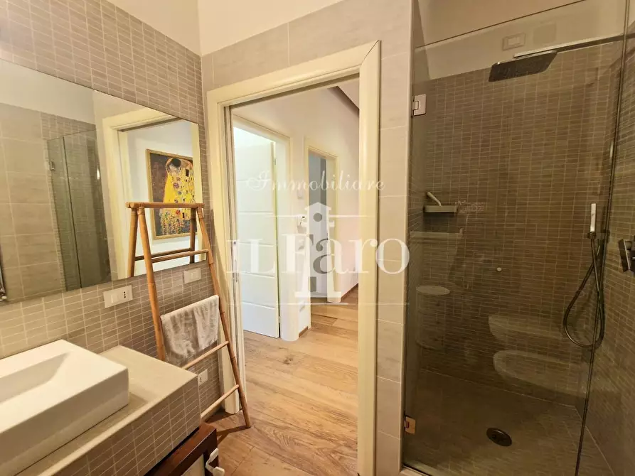 Immagine 31 di Appartamento in vendita  a Campi Bisenzio